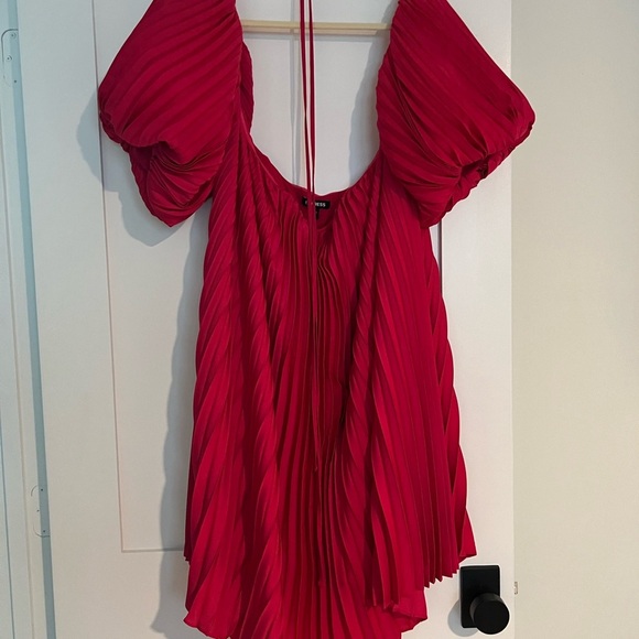 Express Pink Off-Shoulder Puff Sleeve Sundress - Picture 2 of 6